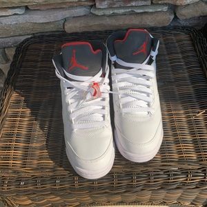 Jordan Shoes Women’s 8.5/ Boys 7